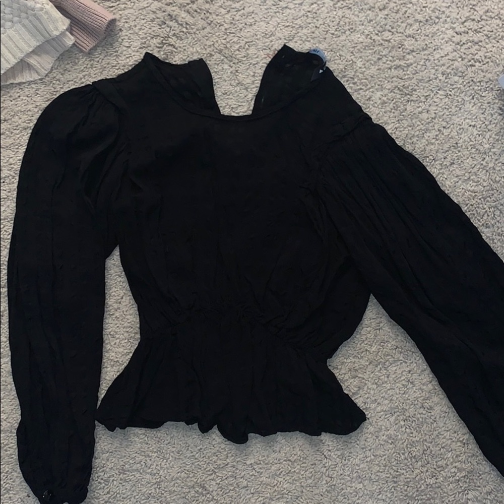 Cute black top
